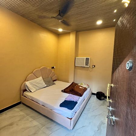 Budget Accommodation 3 Mumbai Bagian luar foto