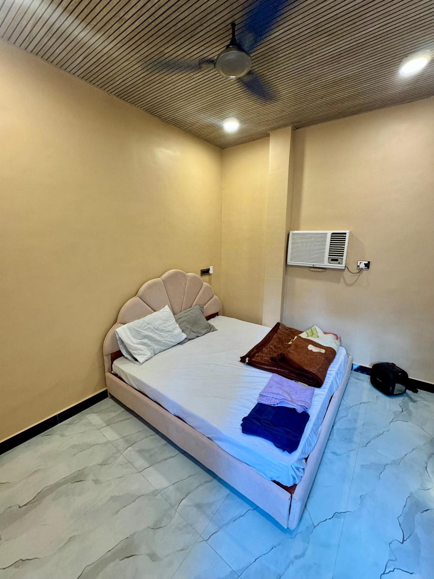 Budget Accommodation 3 Mumbai Bagian luar foto